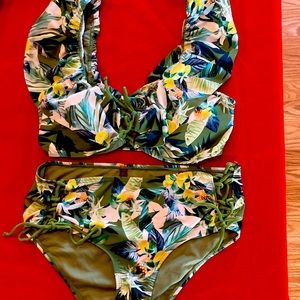 Vigoss green floral print bikini size Medium